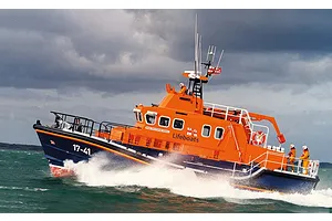 Airfix 1/72 RNLI Severn Class Lifeboat Scaled Plastic Model Kit image 46285