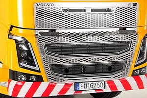 Tamiya FH16 Volvo Globetrotter RC Tow Truck Electric 8X4 1/14 Scale Kit image 47215