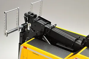 Tamiya FH16 Volvo Globetrotter RC Tow Truck Electric 8X4 1/14 Scale Kit image 47221