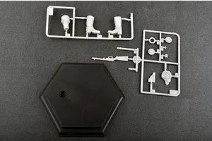 Trumpeter 1/16 Soviet WWII Tank Crewman Vol.2 Scaled Plastic Model Kit image 49528