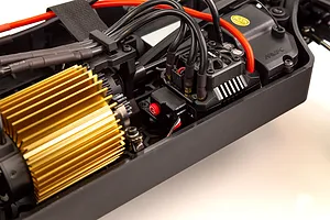 Maverick Quantum+ XT Flux RC Truggy Electric Brushless 4WD 1/10 Scale RTR - Red image 49878