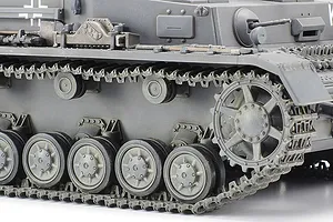 Tamiya 1/35 German Panzerkampfwagen IV Ausf.F Tank Scaled Plastic Model Kit image 49933