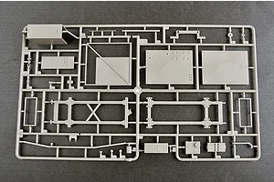 Trumpeter 1:35 3M-54 Club-K 40-Foot Container Missile Launch System Scaled Plastic Model Kit image 50022
