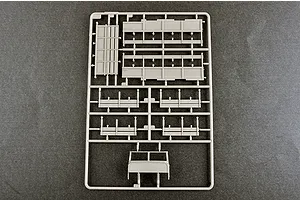 Trumpeter 1/35 Russian URAL-4320 Military Truck Scaled Plastic Model Kit image 50110