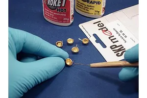 Deluxe Materials Roket Rapid Cyano Adhesive 20g image 51614