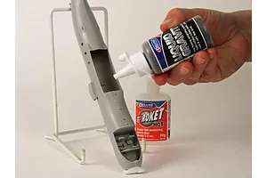 Deluxe Materials Liquid Gravity 240g image 51625