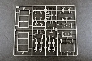Trumpeter 1/32 USAF F-100C Super Sabre Fighter Jet Scaled Plastic Model Kit image 52778