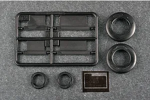 Trumpeter 1/32 USAF F-100C Super Sabre Fighter Jet Scaled Plastic Model Kit image 52787