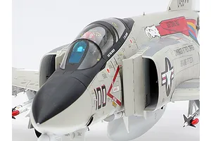 Tamiya 1/48 McDonnell Douglas F-4B Phantom II Fighter Jet Scaled Plastic Model Kit image 55748