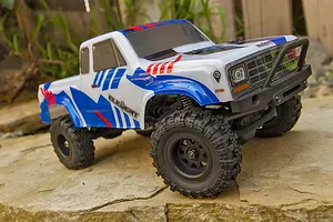 Element RC Enduro24 Sendero Trail Truck RC Rock Crawler Electric 4WD 1/24 Scale RTR - Blue & Red image 56712