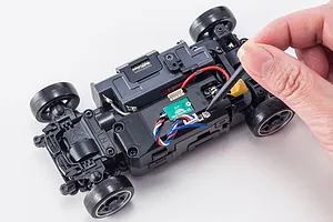 Kyosho Mini-Z Nissan Skyline GT-R R35 RC Drift Car Electric AWD RTR - White Pearl image 57385