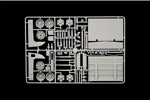 Italeri 1/24 Iveco Turbostar 190-42 Canvas With Elevator Scaled Plastic Model Kit image 59136