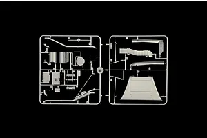 Italeri 1/24 Volvo F16 Globetrotter Canvas Truck With Elevator Scaled Plastic Model Kit image 59220