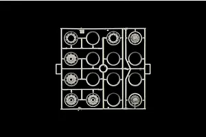 Italeri 1/24 Volvo F16 Globetrotter Canvas Truck With Elevator Scaled Plastic Model Kit image 59223