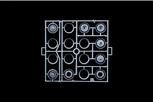 Italeri 1/24 Volvo F16 Globetrotter Truck Scaled Plastic Model Kit image 59267