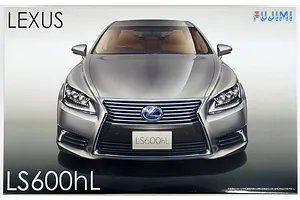 Fujimi 1/24 2013 Lexus IS600hL Scaled Plastic Model Kit