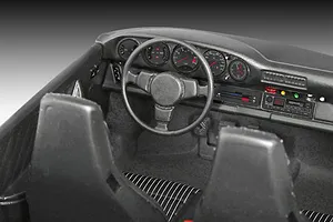 Revell 1/24 Porsche 911 Carrera 3.2 Targa (G-Model) Scale Model Kit image 67061