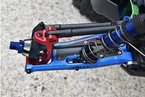 GPM Green Aluminium Front Lower Suspension Arms 2Pcs w/ Carbon Fibre Protection Plates image 72808