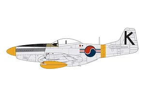 Airfix 1/72 North American F-51D Mustang Scaled Plastic Model Kit image 74050