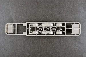 Trumpeter 1/72 Russian 9P113 TEL w/ 9M21 Rocket of 9K52 Luna-M SSM (FROG-7) Scaled Plastic Model Kit image 74322