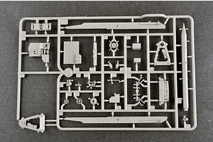 Trumpeter 1/72 Russian 9P113 TEL w/ 9M21 Rocket of 9K52 Luna-M SSM (FROG-7) Scaled Plastic Model Kit image 74323