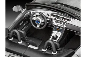 Revell 1/24 BMW Z8 "The World Is Not Enough" James Bond 007 Gift Set Scaled Plastic Model Kit image 80856