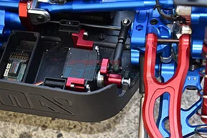 GPM Blue Aluminium Servo Mount w/ Servo Saver & 25T Servo Horn image 82250