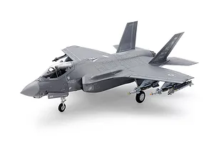 Tamiya 1/72 Lockheed Martin F-35A Lightning II Jet Fighter Scaled Plastic Model Kit image 83644