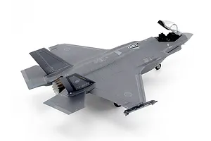 Tamiya 1/72 Lockheed Martin F-35A Lightning II Jet Fighter Scaled Plastic Model Kit image 83652
