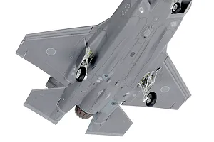 Tamiya 1/72 Lockheed Martin F-35A Lightning II Jet Fighter Scaled Plastic Model Kit image 83657