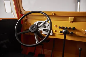 FMS Toyota FJ40 Land Cruiser RC Rock Crawler Electric 4WD 1/10 Scale RTR - Yellow image 85189