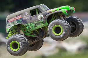 Losi Mini LMT Grave Digger RC Monster Truck Electric 4WD 1/18 Scale RTR - Green image 88396