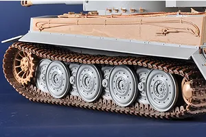 Trumpeter 1/16 German Tiger 1 Late Type Heavy Tank Model Kit image 89453