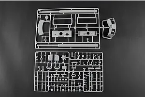 Trumpeter 1/16 German Tiger 1 Late Type Heavy Tank Model Kit image 89460