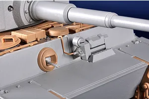 Trumpeter 1/16 German Tiger 1 Late Type Heavy Tank Model Kit image 89471