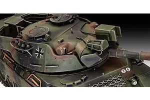 Revell 1/35 Leopard 1 A1A1-A1A4 Tank Scaled Plastic Model Gift Set Kit image 92491