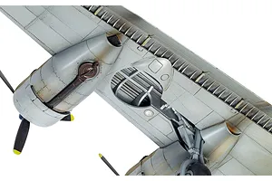 Airfix 1/72 Consolidated B-24H Liberator Bomber Scaled Plastic Model Kit image 93810