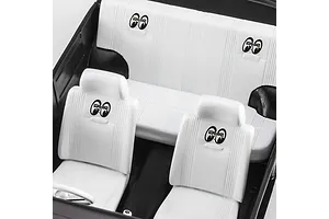 Hasegawa 1/24 Datsun Bluebird 1600 SSS "Mooneyes" Car Scaled Plastic Model Kit image 95805