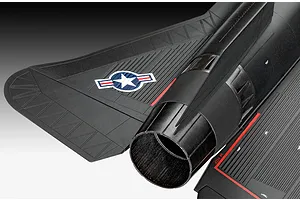 Revell 1/48 Lockheed SR-71A Blackbird Reconnaissance Aircraft Scaled Plastic Model Kit image 96483
