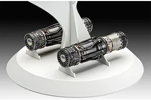 Revell 1/48 Lockheed SR-71A Blackbird Reconnaissance Aircraft Scaled Plastic Model Kit image 96484