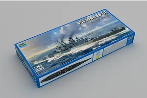 Trumpeter 1/700 USS Iowa BB-61 Fast Battleship Scaled Plastic Model Kit image 99025