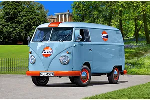 Revell 1/24 Volkswagen T1 Gulf Van Scaled Plastic Model Kit image 2