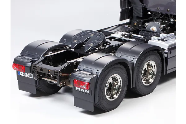 Dual Rear Axle Differentials and Trailer Coupler