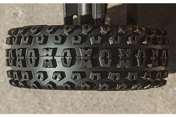 High-Traction dBoots 2-HO Vented Tyres