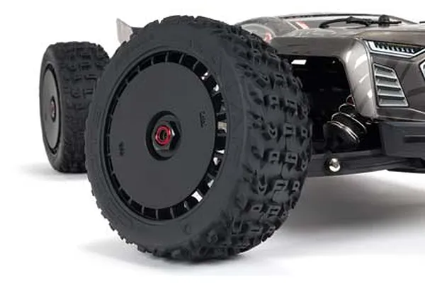 dBoots Katar belted tyres on 4.2" MT wheels