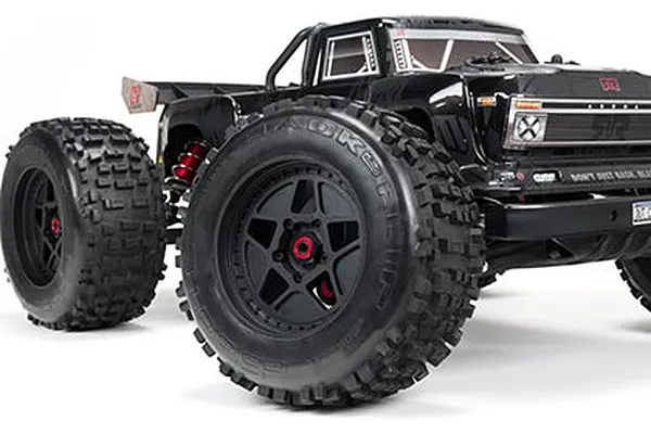 dBoots Back-Flip tyres on 3.8" MT wheels