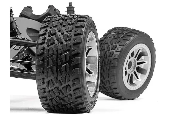 Savage-style TVP chassis detail