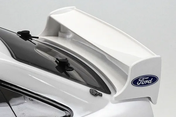 Separately moulded side mirrors