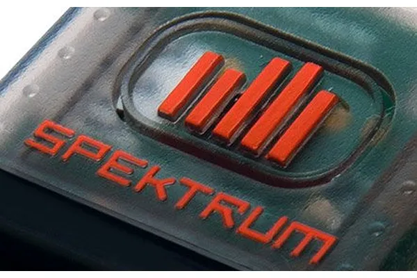 Spektrum AR620 receiver — product photo 2