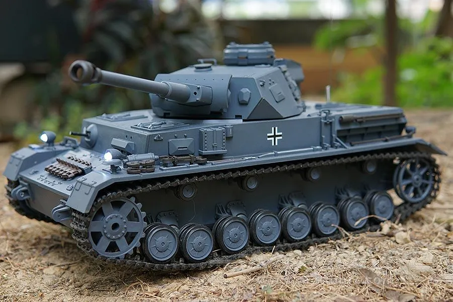Heng Long RC Tanks - M4A3 Sherman vs Panzer IV (F2 Type) Rival Bundle image 135146